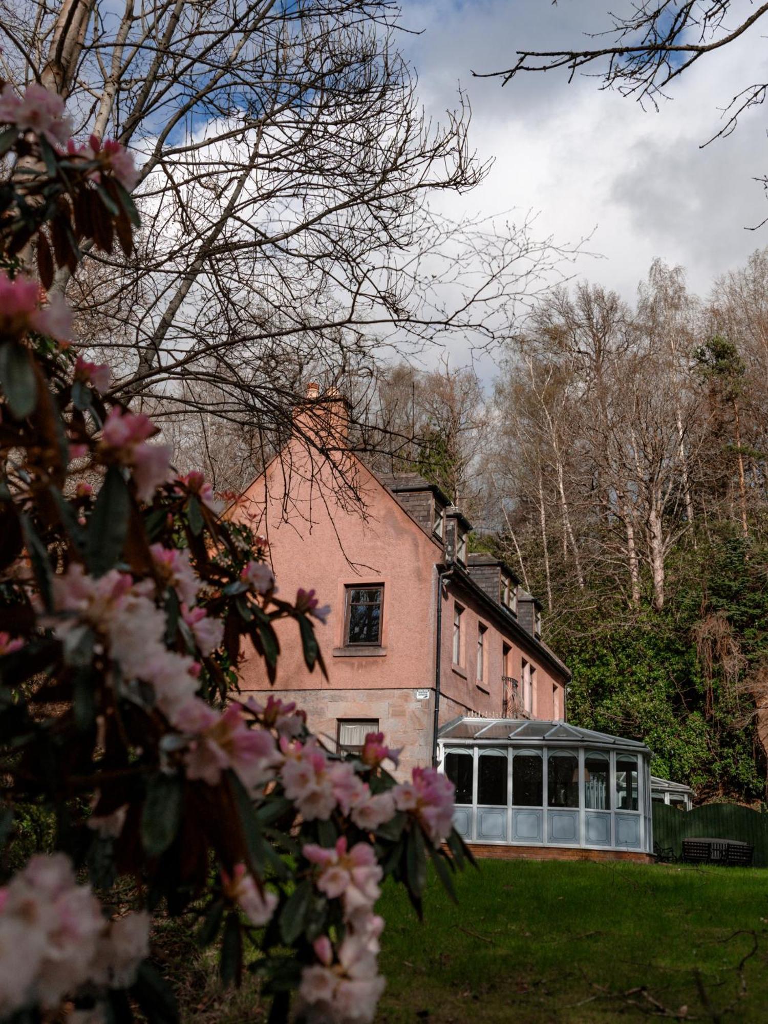 Dalhousie Castle Hotel Bonnyrigg Dış mekan fotoğraf